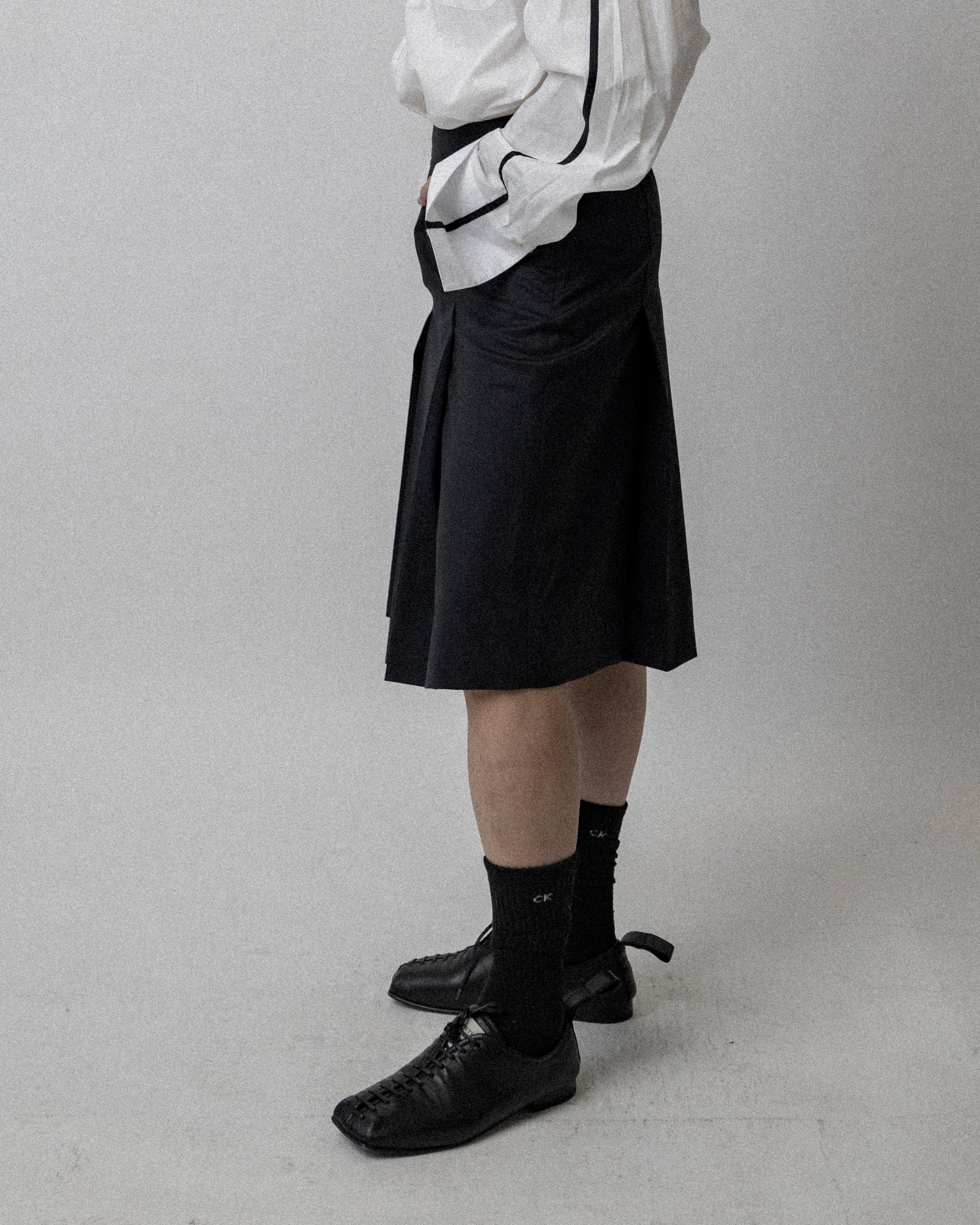High Waisted Pleated Skort Wool Black - Waist 34.5''