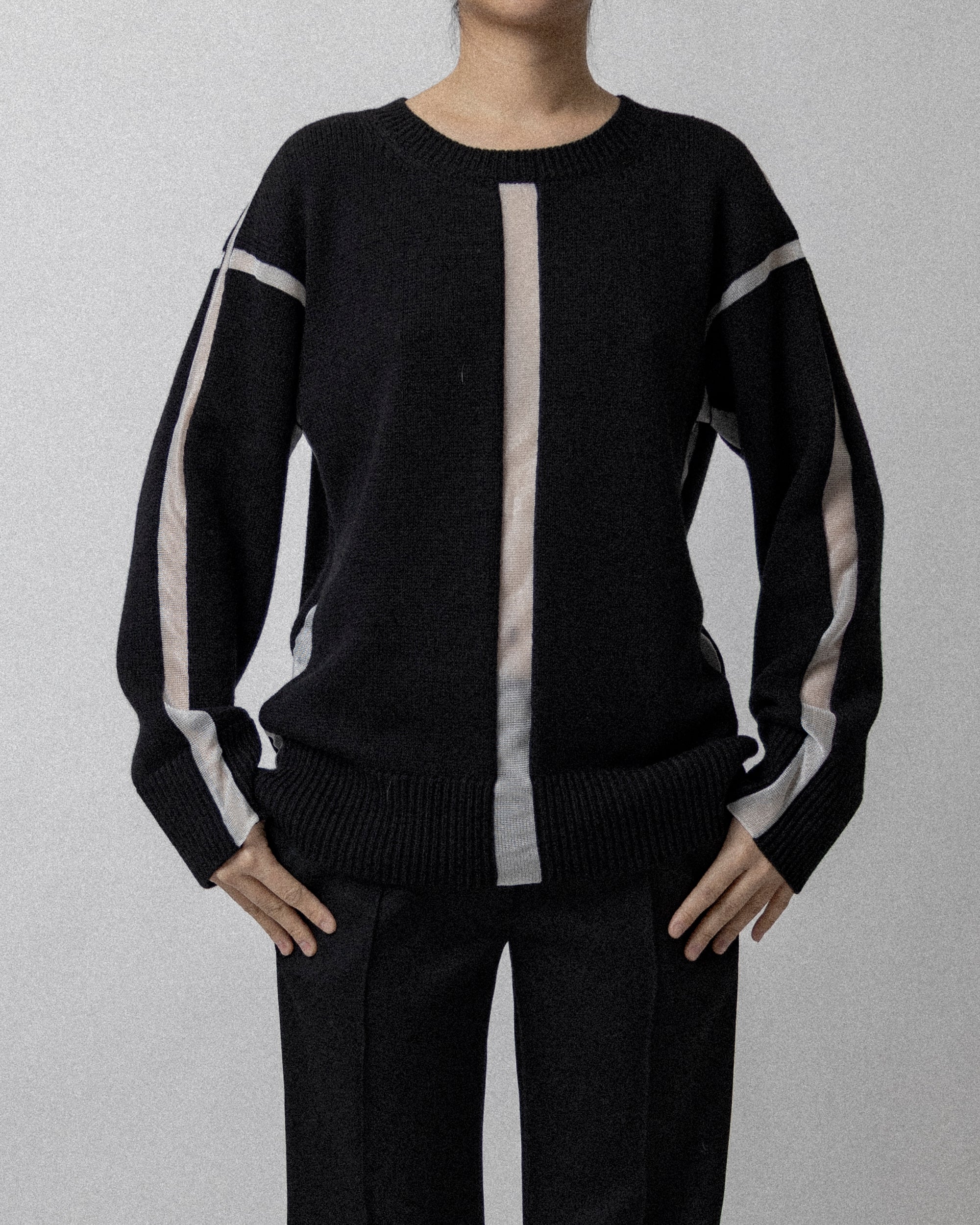 Panel Crew Neck Sweater Black / Clear Cross Shoulder 23''